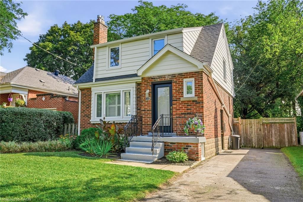 Single Family Residence for sale at 13 Allan Avenue, Dundas, ON, L9H 4N7 - Governor - MLS: 40867598
