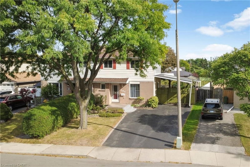 204 Birchcliffe Crescent