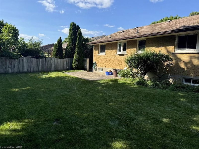 Upper Unit - 23 Elkington Drive