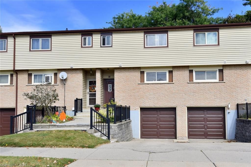 Row/Townhouse for sale at 18 Claudette Gate, Hamilton, ON, L9B 1T5 - Falkirk East - MLS: 40867665