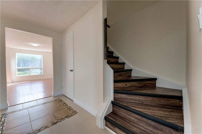 47 Bushnell Drive photo 4