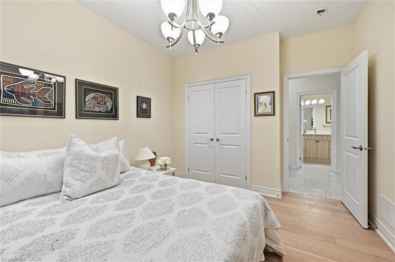 305 Caledon Avenue photo 4