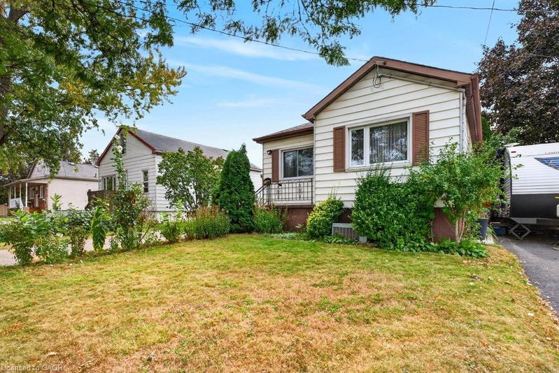 340 Barton Street photo 4