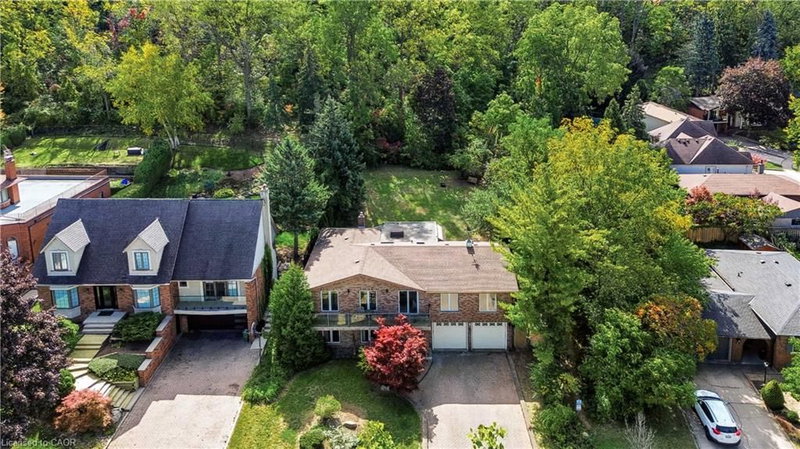 22 Oakridge Drive