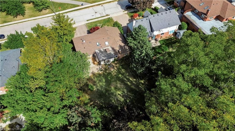 22 Oakridge Drive