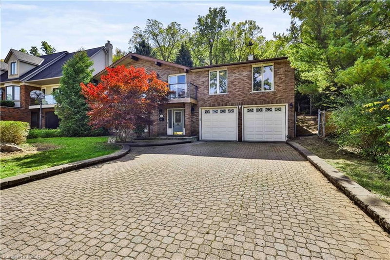 22 Oakridge Drive photo 5