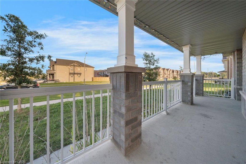 1 Beatty Avenue photo 4