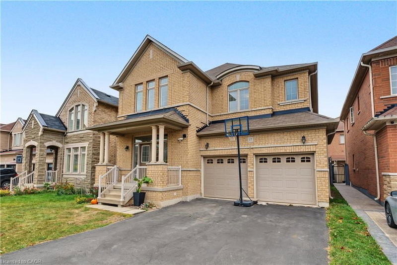 17 Mccartney Street