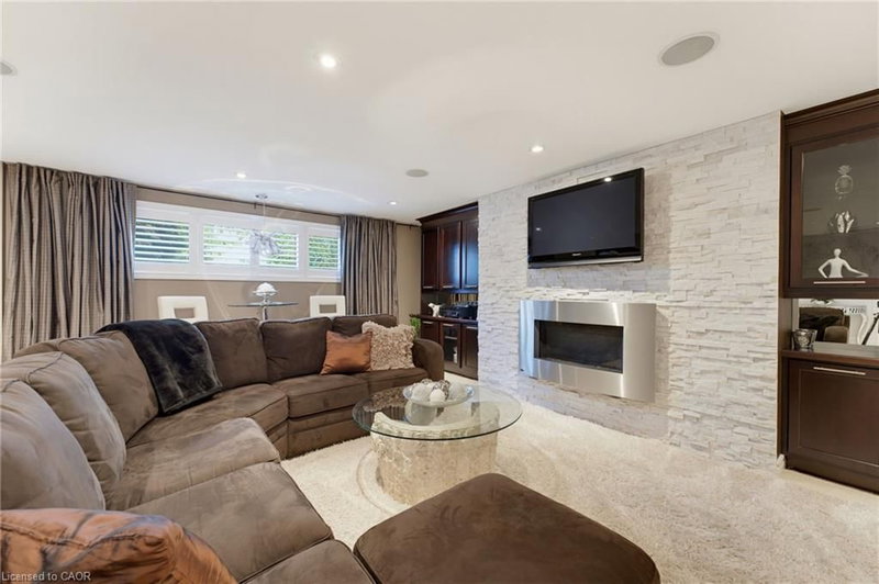 77 Yellow Birch Drive