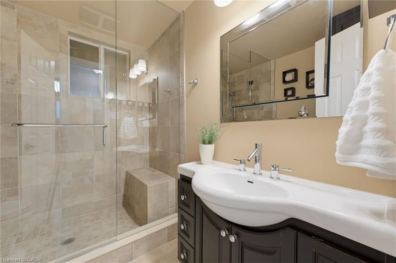 77 Yellow Birch Drive photo 5