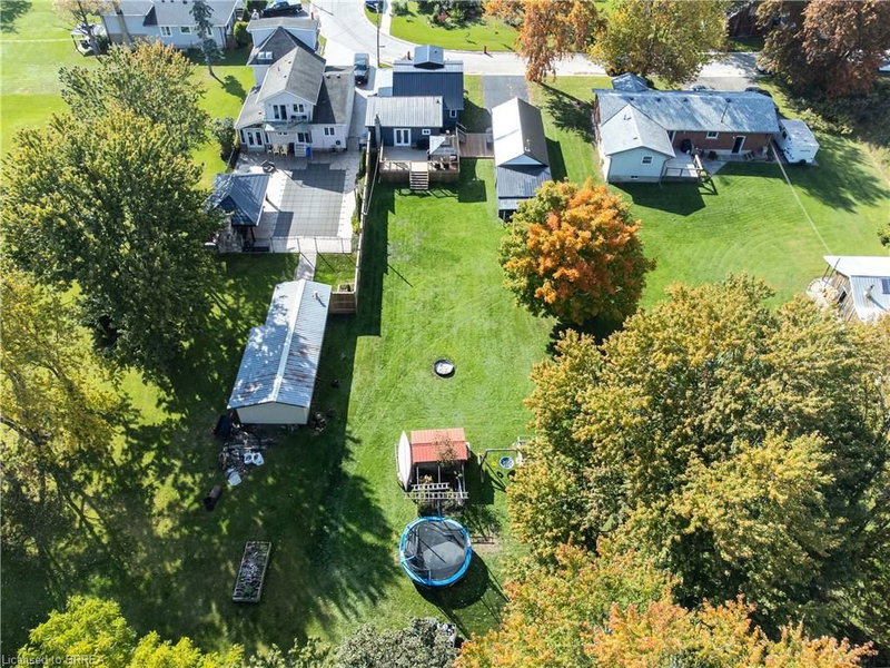 54 Railway Street E photo 5