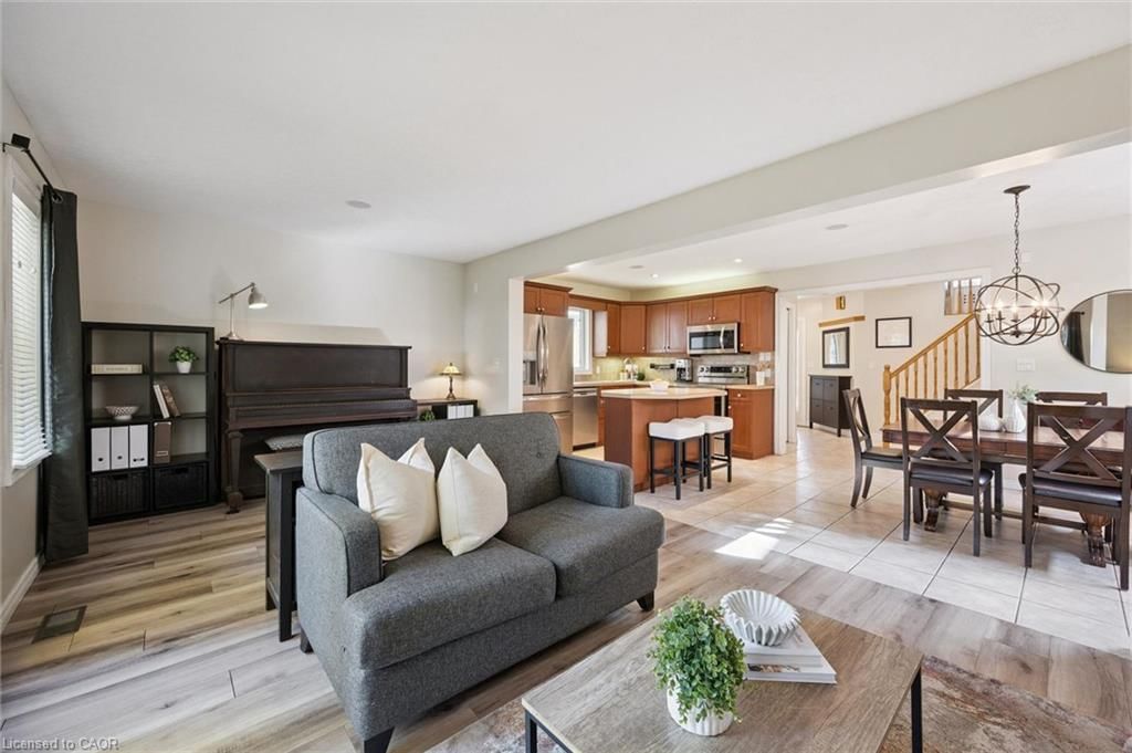70 Inge Court, Kitchener, view 12