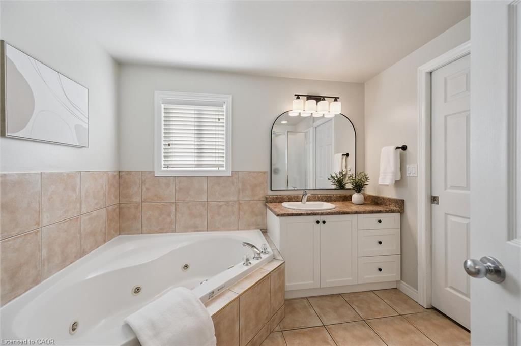 70 Inge Court, Kitchener, view 28