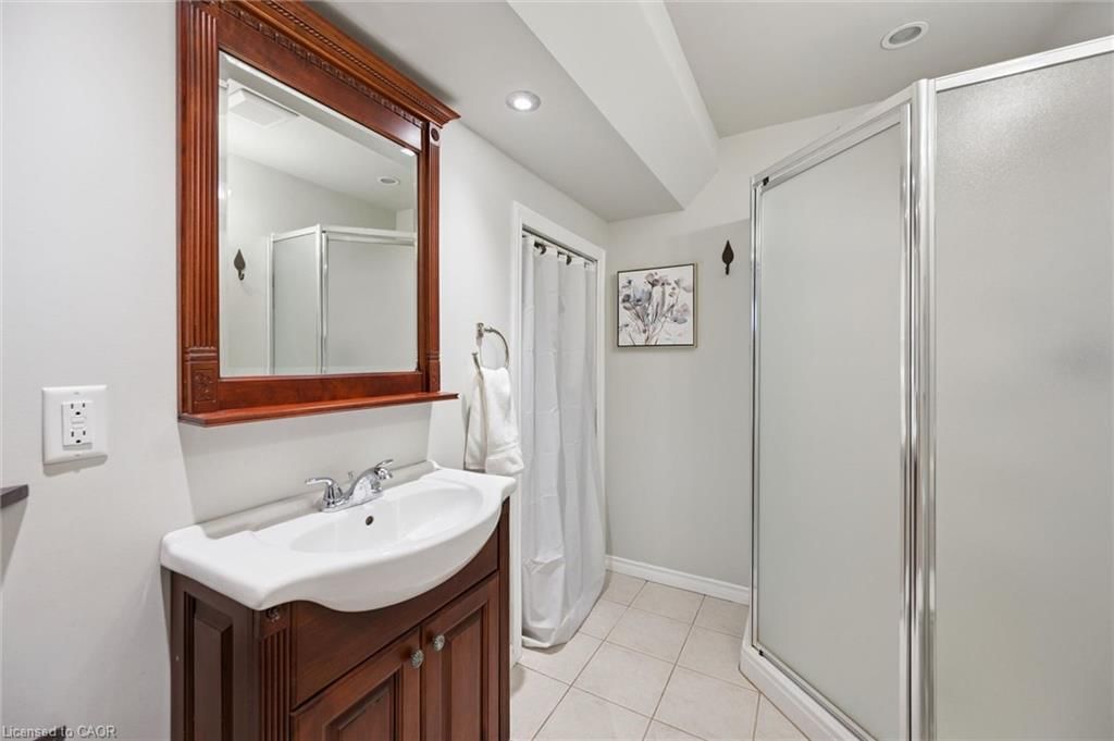 70 Inge Court, Kitchener, view 31