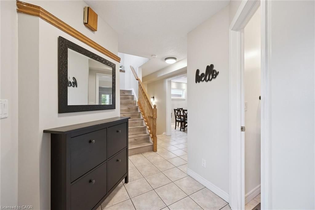70 Inge Court, Kitchener, view 8