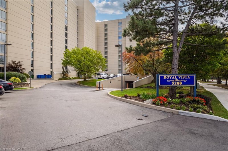 103 - 5280 Lakeshore Road