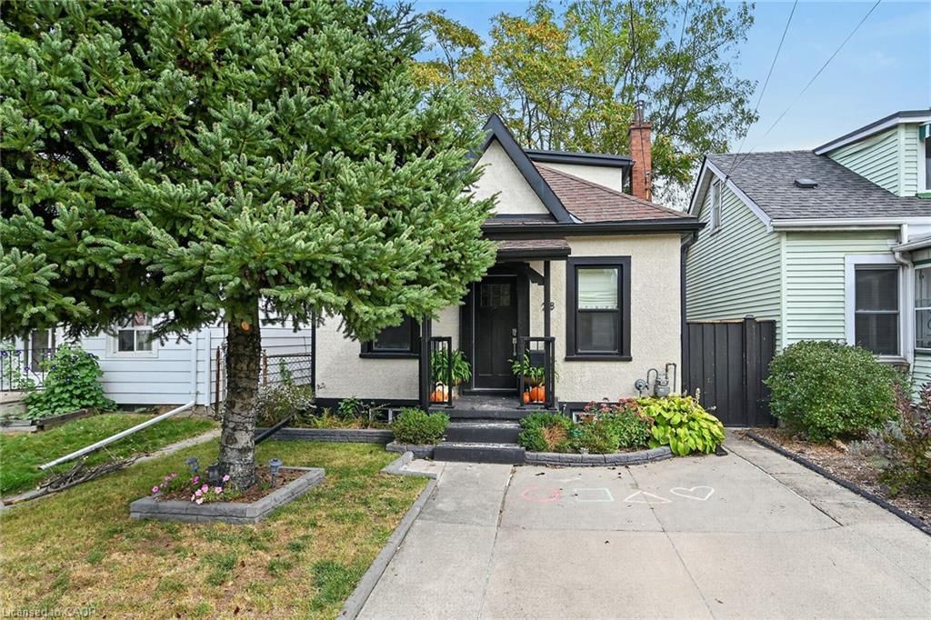 Single Family Residence for sale at 28 Baker Street, Hamilton, ON, L8R 1V3 - Strathcona - MLS: 40868091