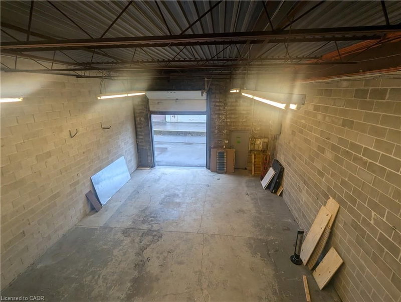 100 Lancing Drive photo 3