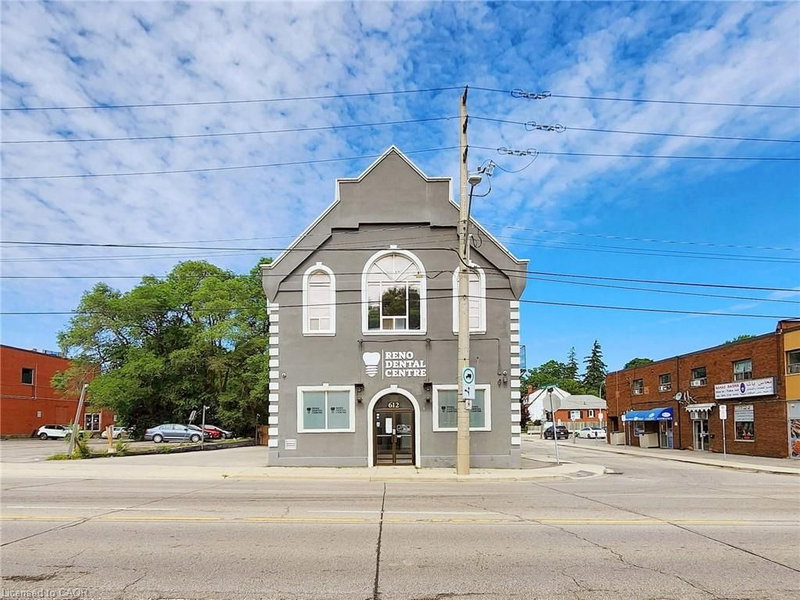 612 Upper James Street photo 1