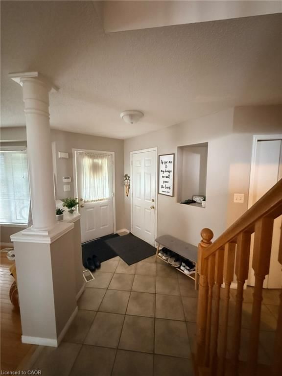 424 Newport Drive photo 4