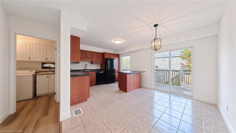 250 Parkvale Drive photo 5