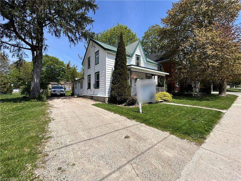 101 John Street E