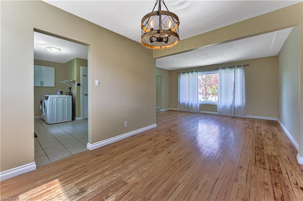 Single Family Residence for sale at 37 Gottscheer Court, Kitchener, ON, N2M 3L3 - Forest Hill - MLS: 40868298