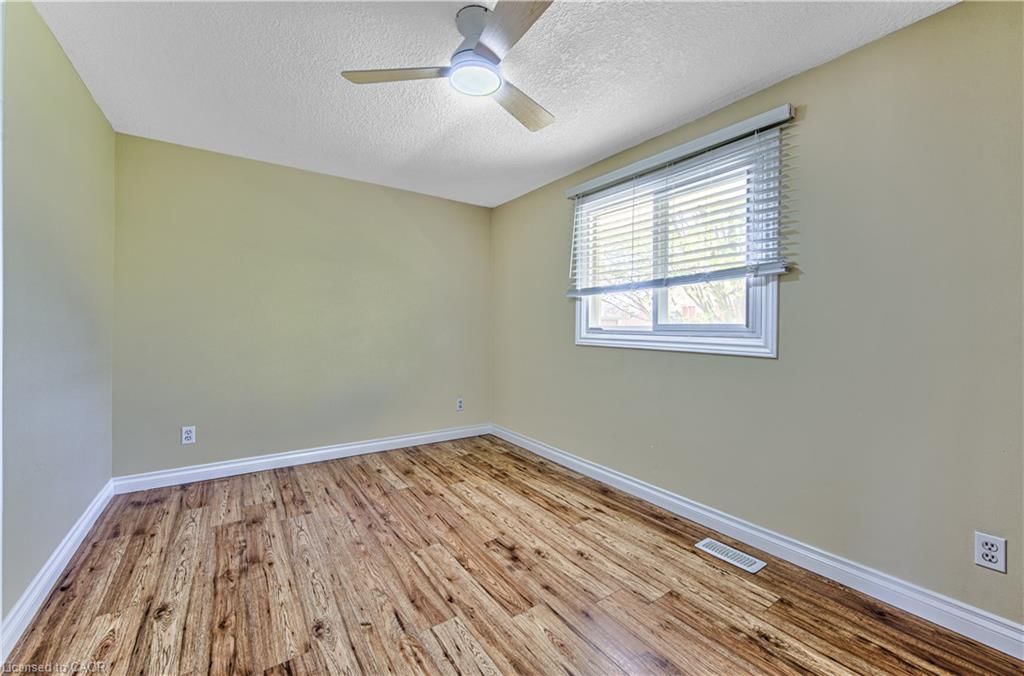 Single Family Residence for sale at 37 Gottscheer Court, Kitchener, ON, N2M 3L3 - Forest Hill - MLS: 40868298