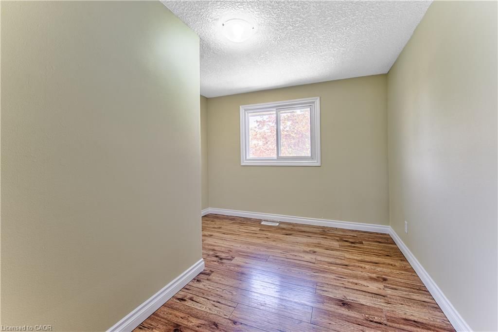 Single Family Residence for sale at 37 Gottscheer Court, Kitchener, ON, N2M 3L3 - Forest Hill - MLS: 40868298