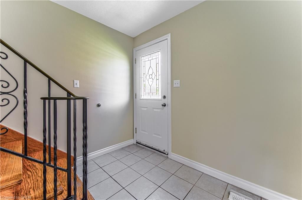 Single Family Residence for sale at 37 Gottscheer Court, Kitchener, ON, N2M 3L3 - Forest Hill - MLS: 40868298