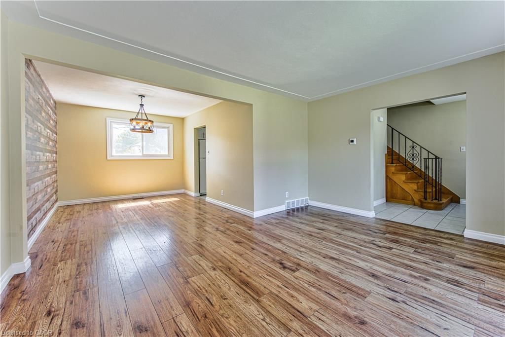Single Family Residence for sale at 37 Gottscheer Court, Kitchener, ON, N2M 3L3 - Forest Hill - MLS: 40868298
