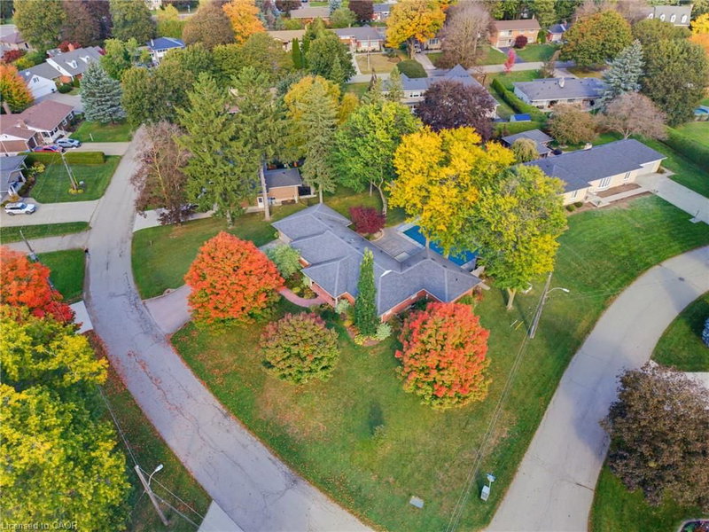 33 Jackson Crescent
