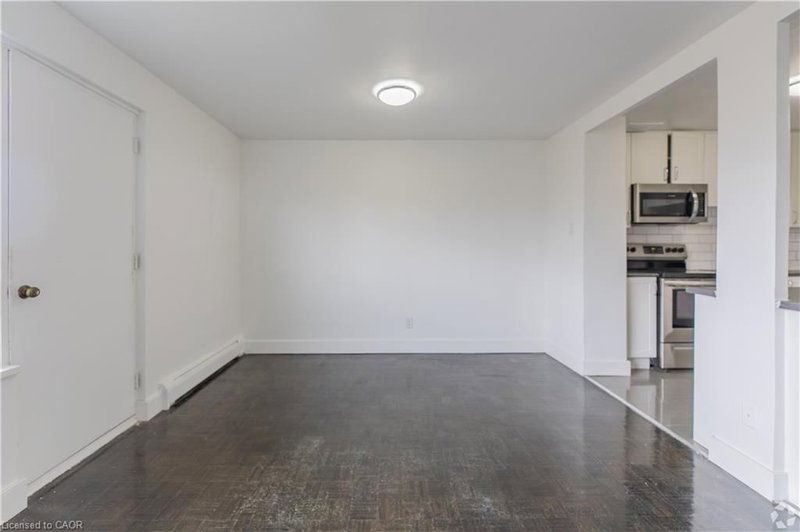 285 Erb Street W photo 3