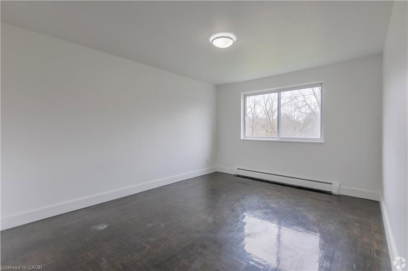 285 Erb Street W photo 5