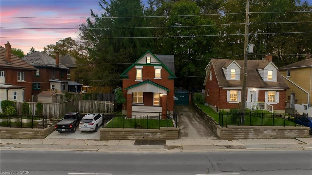 Single Family Residence for sale at 381 Victoria Street, Kitchener, ON, N2H 5E4 - Downtown Kitchener/East Ward - MLS: 40868815
