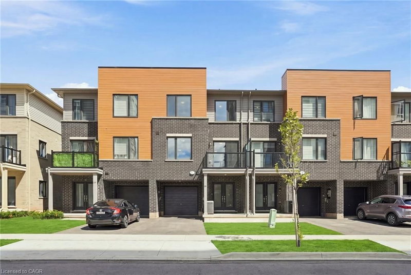 19 Roxanne Drive photo 1