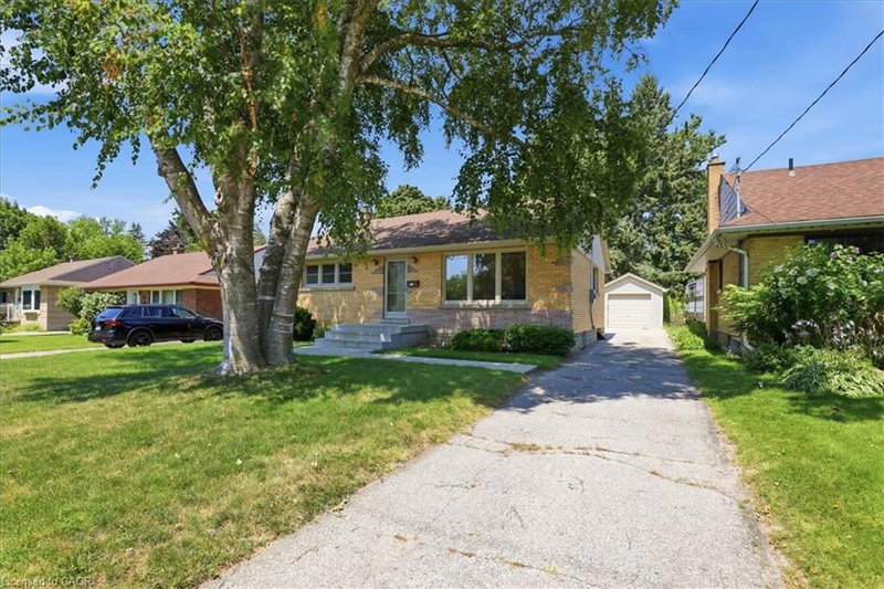 184 Murdock Avenue photo 3