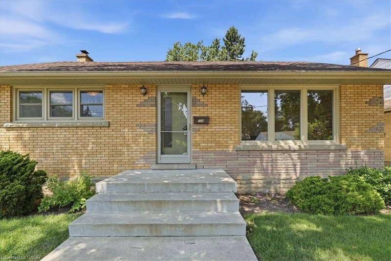 184 Murdock Avenue photo 5