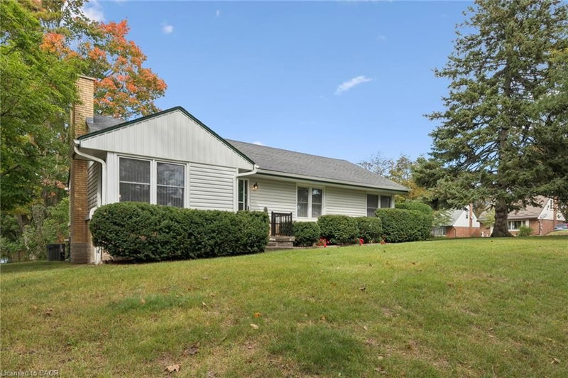 65 Belmont Avenue W photo 4