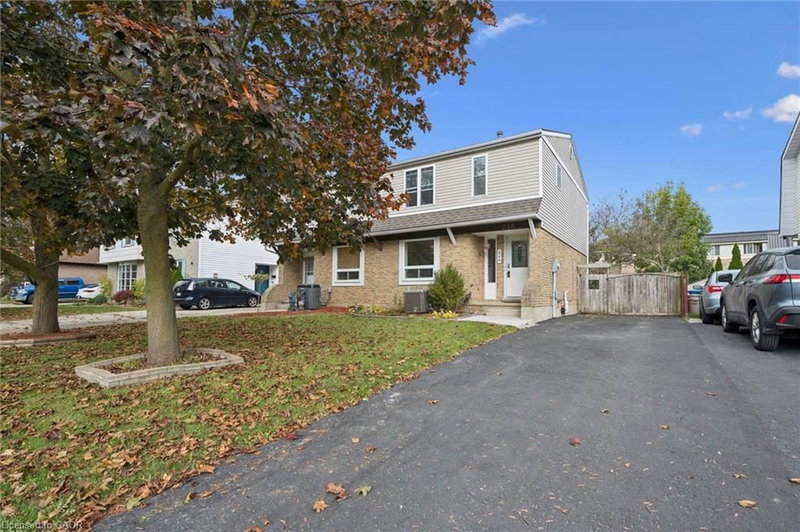 246 Patricia Road photo 5