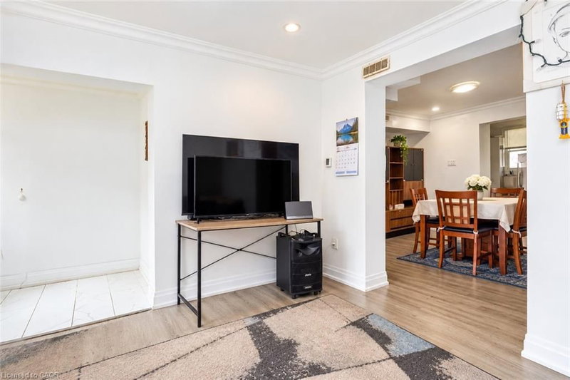 179 Wilson Street photo 4