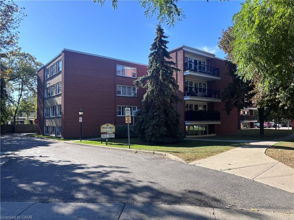 Condo/Apt Unit for sale at 404-2054 Courtland Drive, Burlington, ON, L7R 1R8 - Central - MLS: 40869089