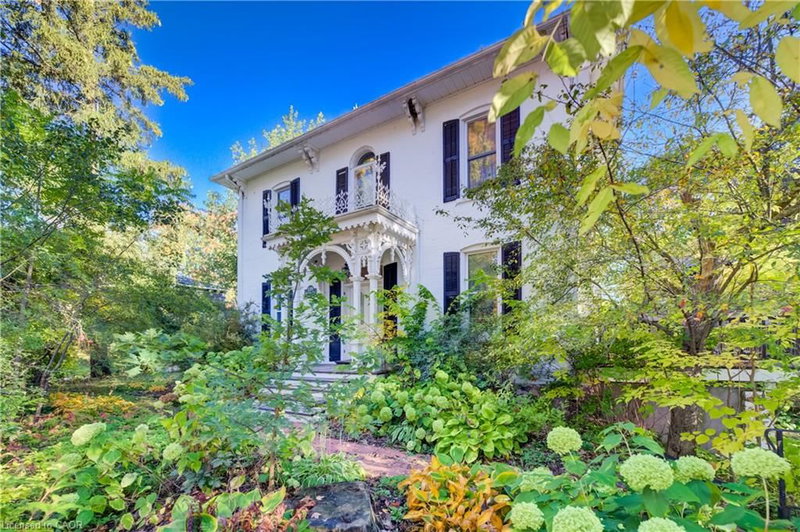 119 John Street W photo 1