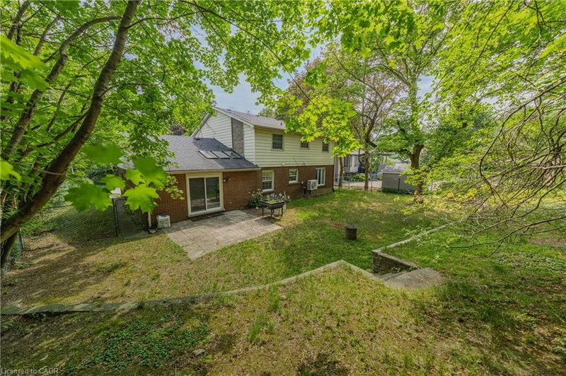 256 Shakespeare Drive photo 3