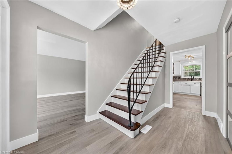 256 Shakespeare Drive photo 5