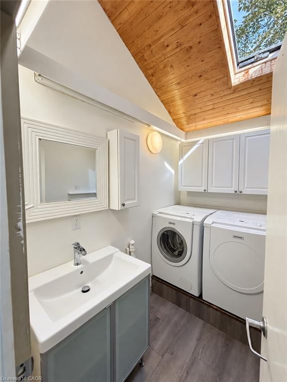 Second Floor - 48 York Road, Dundas 4