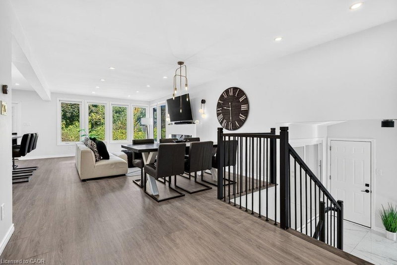 3 Regatta Drive photo 2
