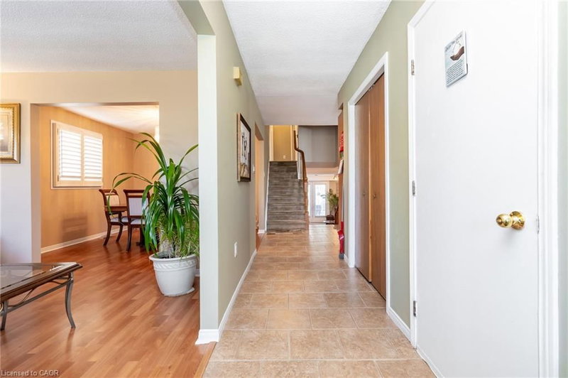 437 Eaglewood Drive photo 3