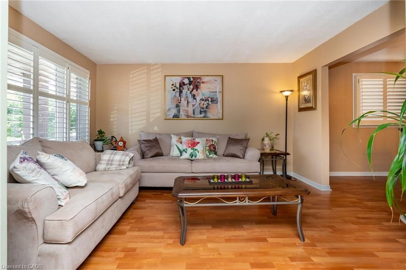 437 Eaglewood Drive photo 4