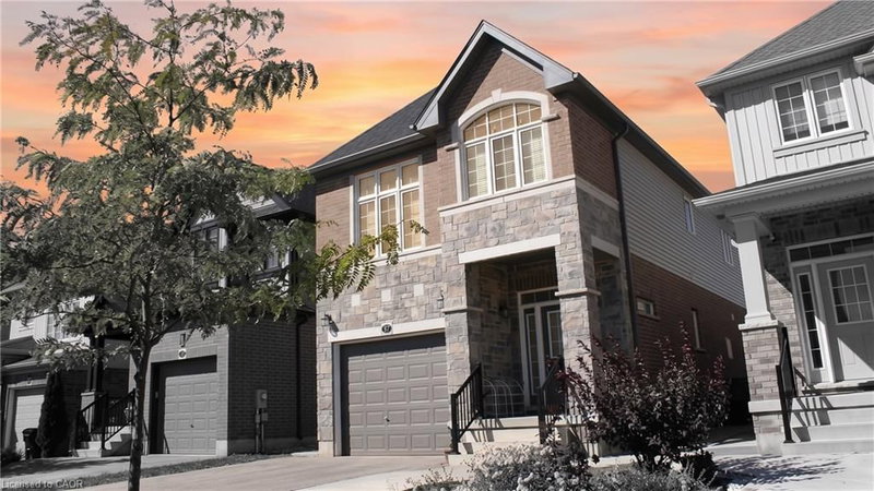 87 Monarch Woods Drive photo 1